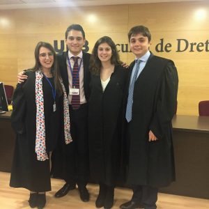 Equip finalista II Torneig de Debat Jurídic en Català